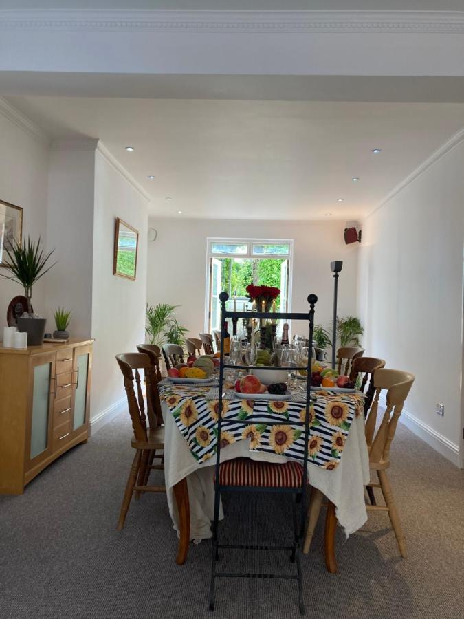 Burlington Palace Eastbourne Seafront Villa With Garden. Exterior photo